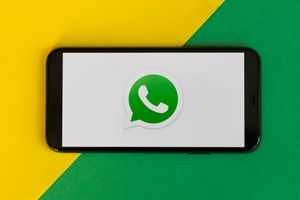 whatsapp-adds-voice-and-video-calls-to-its-desktop-app-–-cnet-[cnet]