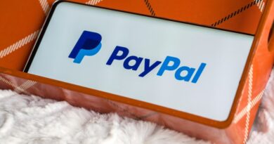 paypal-reportedly-in-talks-to-acquire-pinterest-–-cnet-[cnet]