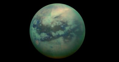 nasa’s-webb-telescope-delivers-extraordinary-look-at-titan,-saturn’s-largest-moon-–-cnet-[cnet]