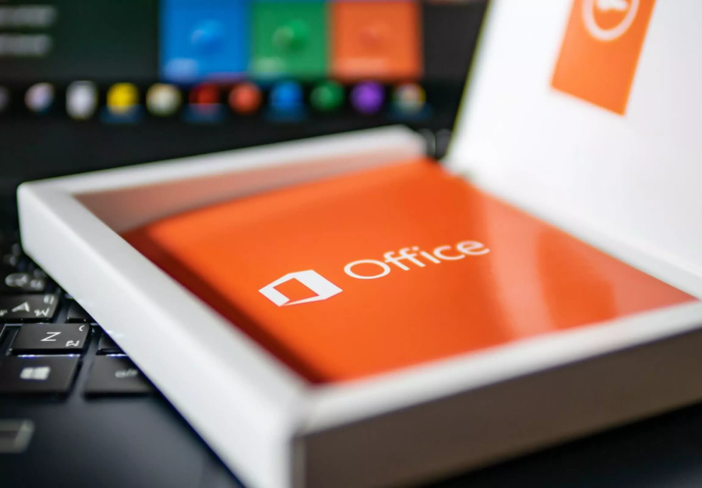 windows-and-microsoft-office-are-being-replaced-with-linux-and-libreoffice-in-this-german-state-[techspot]