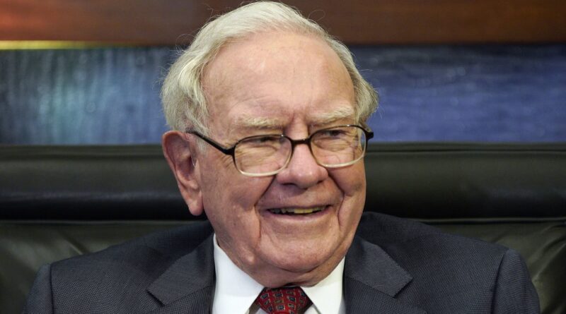 warren-buffett-compares-ai-dangers-to-nuclear-weapons,-again,-says-tech-will-be-great-for-scammers-[techspot]