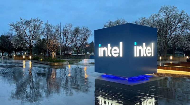 intel-mulls-splitting-divisions-as-financial-woes-continue-[techspot]