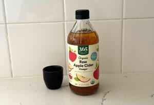 the-power-of-apple-cider-vinegar:-benefits-and-proper-dosage-explained-[cnet]