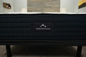 dreamcloud-memory-foam-mattress-review-2024:-an-expert-analysis-[cnet]